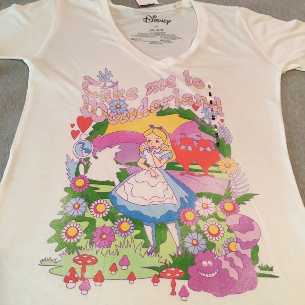 Disney Alice in Wonderland Graphic T-shirt Size Medium Take me to Wonderland